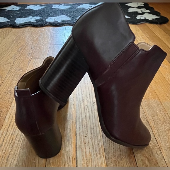 Franco Sarto burgundy bootie (Dante) size 8.5 - Picture 4 of 4